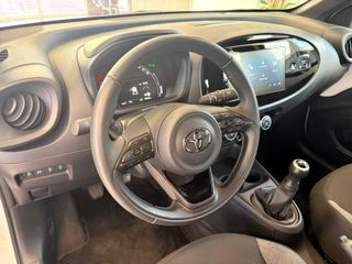 TOYOTA Aygo X Cross 1.0 VVT-I 72CV Play