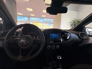 TOYOTA Aygo X Cross 1.0 VVT-I 72CV Play