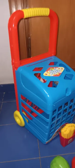 Carrello spesa giocattolo con accessori