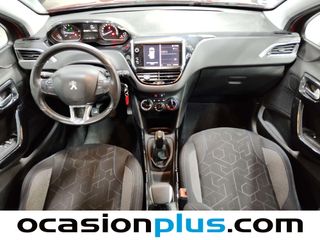 Peugeot 2008 PureTech Signature 60 kW (82 CV)