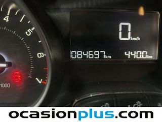 Peugeot 2008 PureTech Signature 60 kW (82 CV)