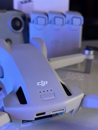 SEMINUEVO DJI Mini 3 Fly More Combo