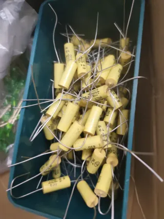 Condensatori vari assortiti