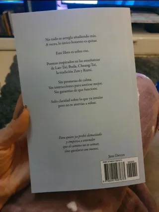 Menos para ser más – Jane Devyn Poesía · Reflexión