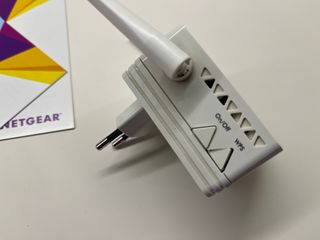 Netgear EX2700 N300 WiFi Range Extender