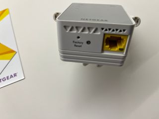 Netgear EX2700 N300 WiFi Range Extender