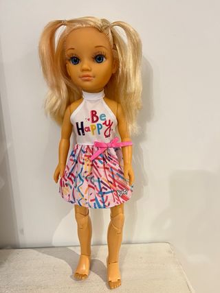 Nancy Muñeca Rubia articulada