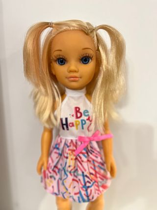 Nancy Muñeca Rubia articulada