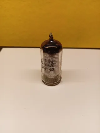 UCH 42 81Válvula Radio Mullard Antigua