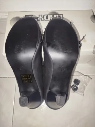 Zapatos de tacón negros talla 37