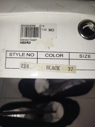 Zapatos de tacón negros talla 37