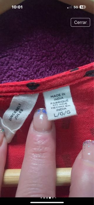 Blusa Billabong roja con lunares negros