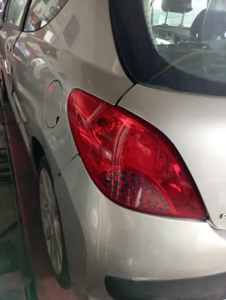 Pilotos Traseros Peugeot 207