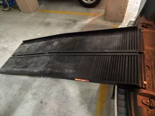Rampa plegable para coche