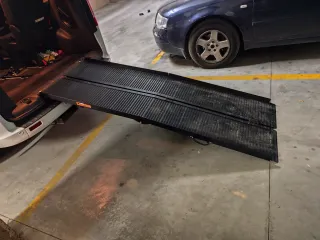 Rampa plegable para coche