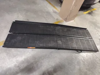 Rampa plegable para coche