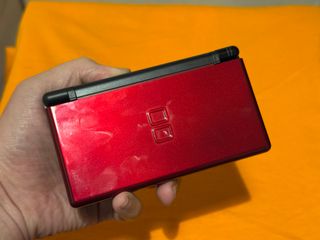 Nintendo DS Lite Roja y Negra
