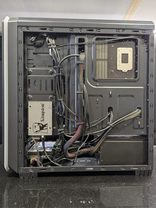 PC Gaming / Oficina – i5 7400 • GTX 1050 Ti • 16 G