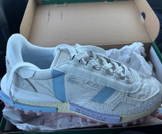 Zapatillas Lacoste Blancas y Azules. SIN ESTRENAR