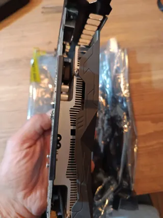 Tarjeta Gráfica Asus RX 460 4GB