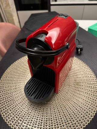Cafetera Nespresso Krups Roja