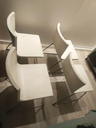 Sillas de Piel Blancas Ikea (4 unidades)
