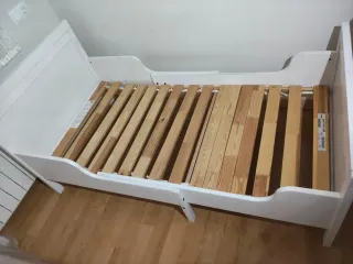 Cama infantil blanca IKEA