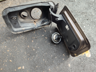 TAPA EXTERIOR COMBUSTIBLE BMW SERIE 2 ACTIVE