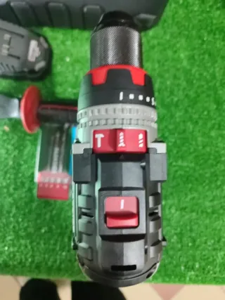 Taladradora Atornilladora Parkside 20V + REGALO