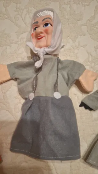 Marionetas Caperucita Roja y Lobo