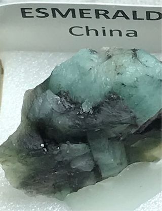 Esmeralda Mineral Bruto China + Regalo