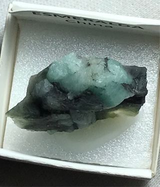 Esmeralda Mineral Bruto China + Regalo