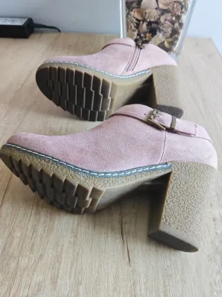 Botines tacón rosa ante