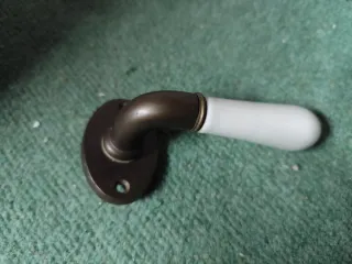 Maniglie e tiratori rustici/classici