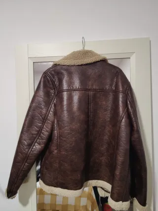 Cazadora de cuero marrón con forro
