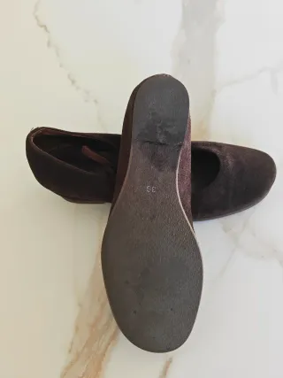 Zapatos planos ante marrón