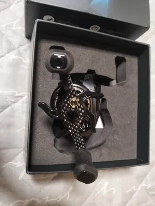 Carrete Kestrel KastKing Baitcasting