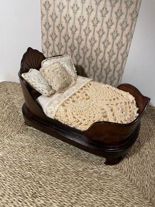 Letto a barca per casa delle bambole