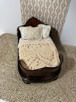 Letto a barca per casa delle bambole