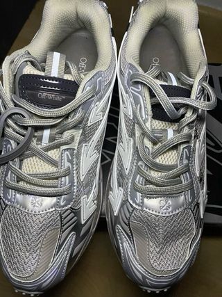 Off-White Be Right Back Sneakers PRECIO NEGOCIABLE