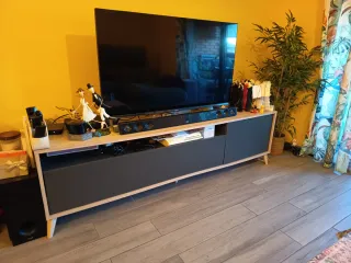 Mueble TV salón madera