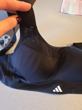 Sujetador deportivo Adidas negro