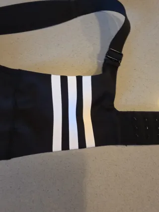 Sujetador deportivo Adidas negro