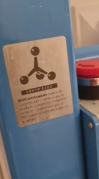 Grua levanta personas linak