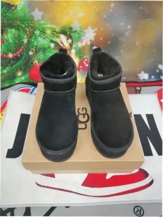 Botas UGG Classic Ultra Mini Plataforma Negras