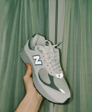 New Balance 2002R NUEVA ( LEE DESCRIPCIÓN )