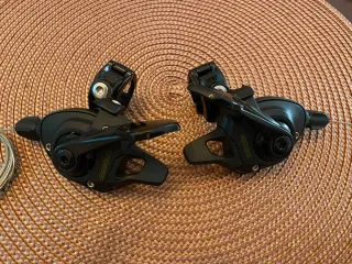 Pulsadores SRAM X7 2x10 Velocidades