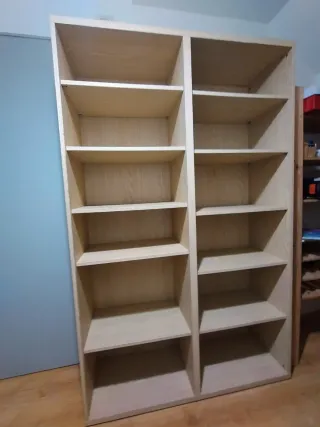 Librería de madera de haya color beige IKEA