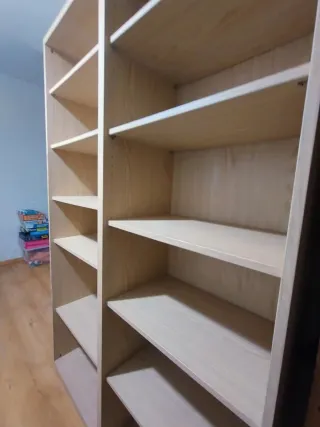 Librería de madera de haya color beige IKEA
