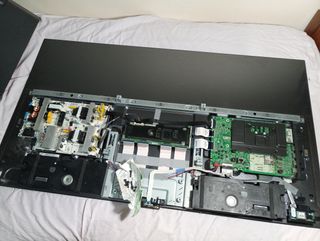 LG C2 TV para piezas, panel roto